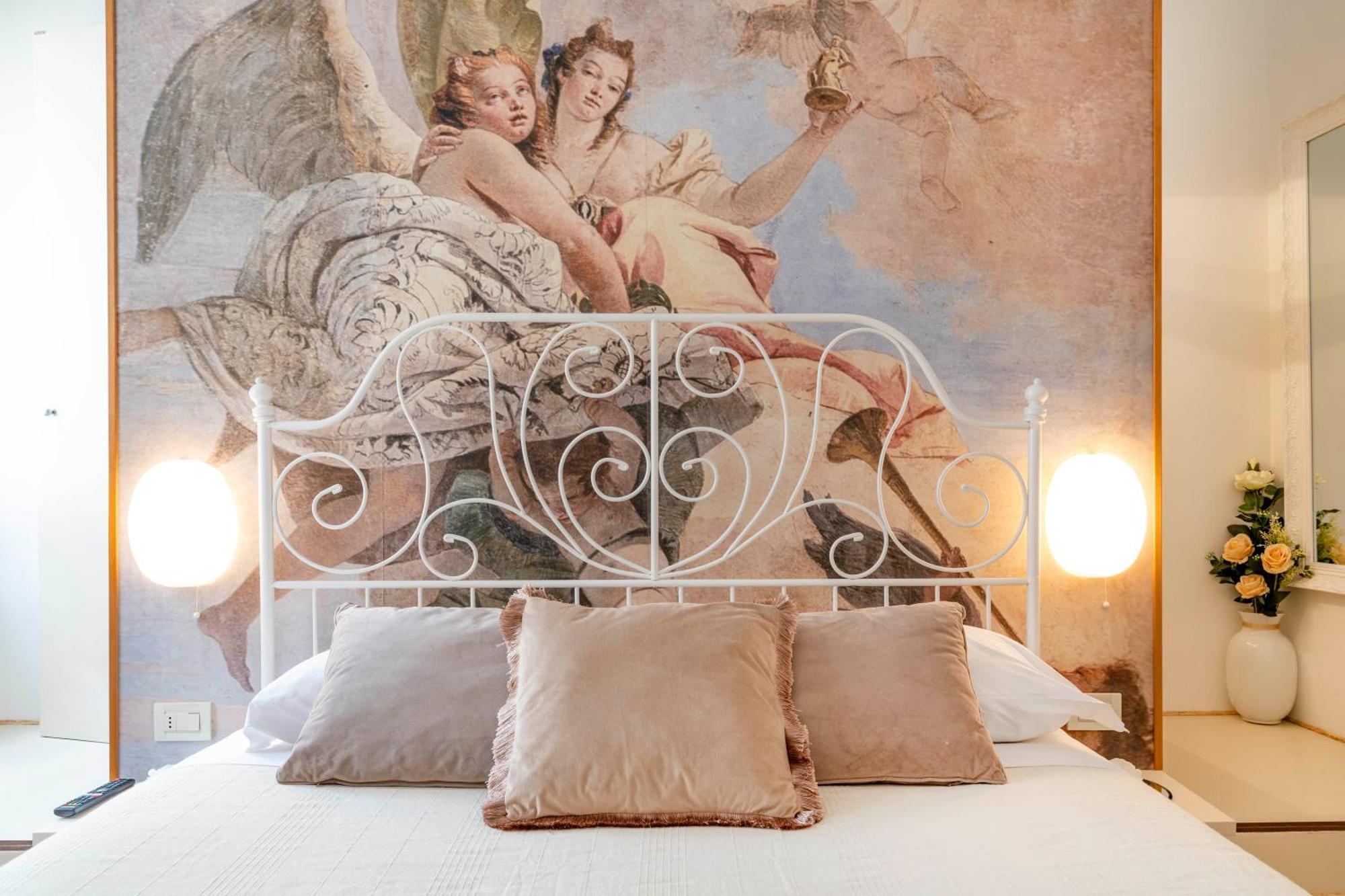 Ca' Pestrin Suite House - San Marco Square Venesia Bagian luar foto
